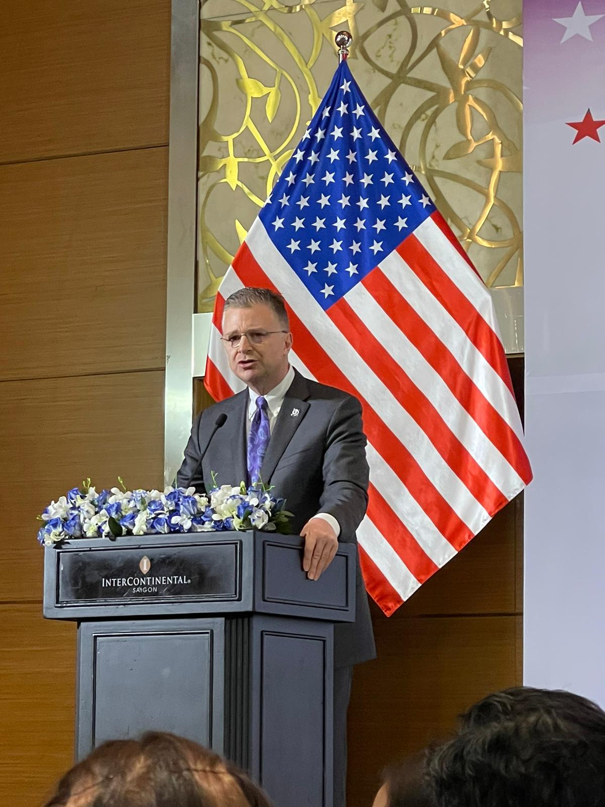 BeluxCham participated in the farewell party of US Ambassador to Vietnam – Daniel Kritenbrink